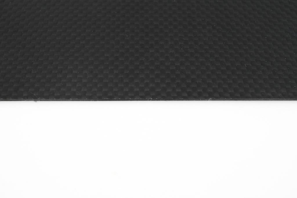 Carbon panel min 300mm x 400mm x 1,5mm (+/-0,2mm)